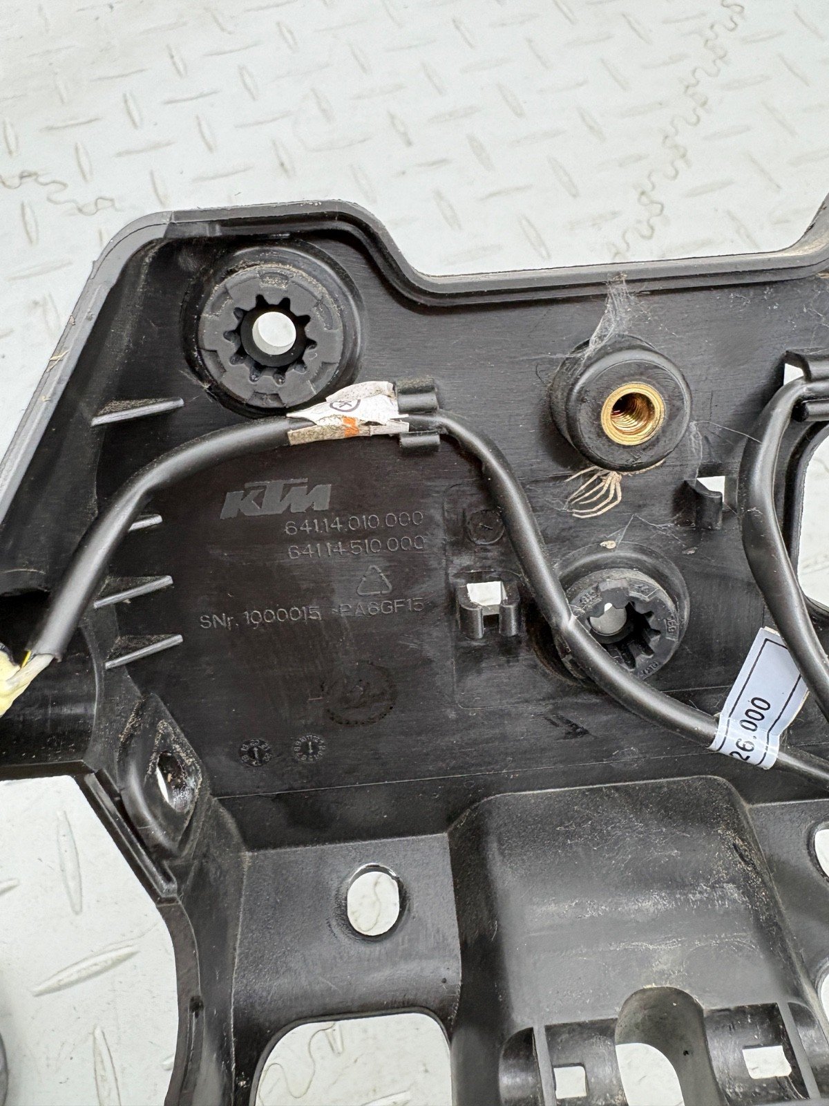 KTM DUKE 890 2021 FRONT HEADLIGHT MOUNT STAY & TURN SIGNALS 64114010000 - Image 19