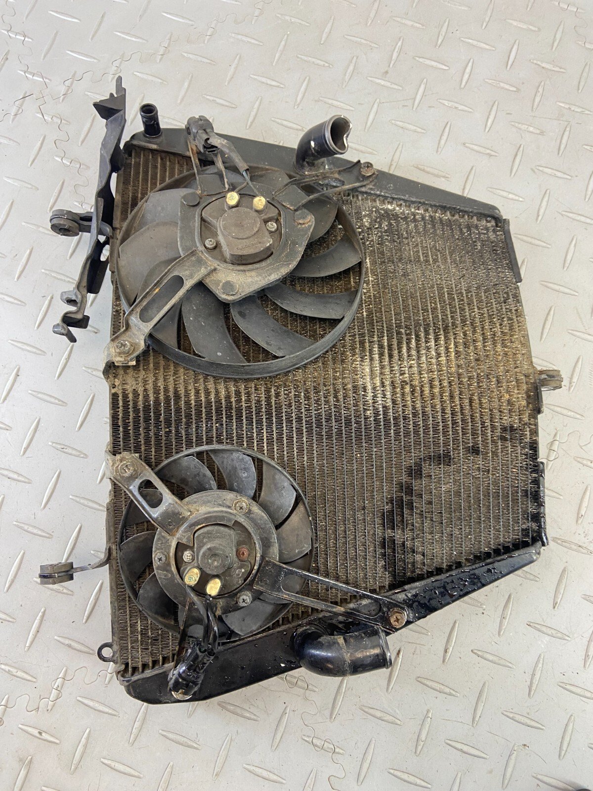 HONDA CBR1000RR SC59 2014 WATER ENGINE COOLER RADIATOR & FANS - Image 2