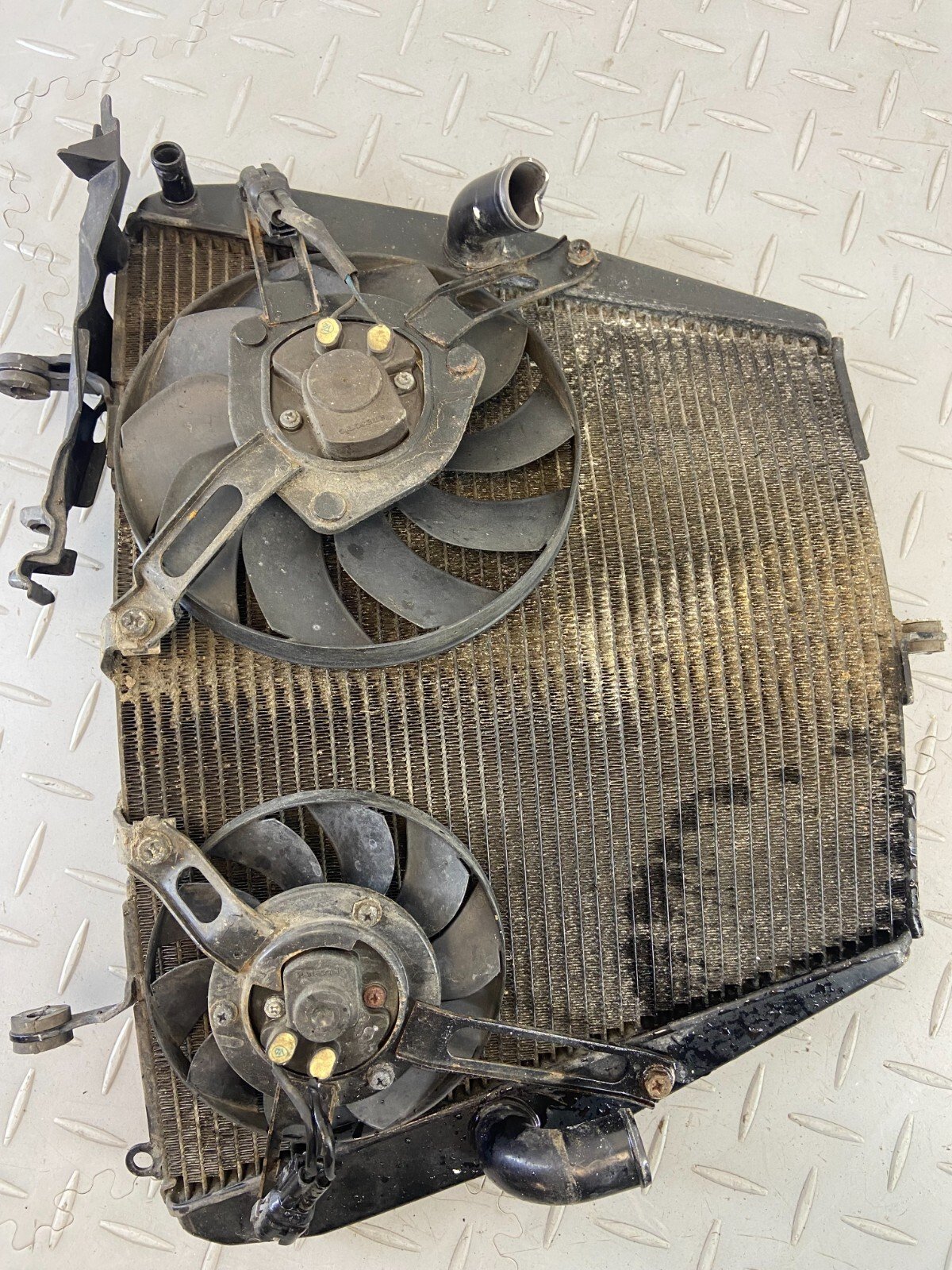HONDA CBR1000RR SC59 2014 WATER ENGINE COOLER RADIATOR & FANS - Image 3