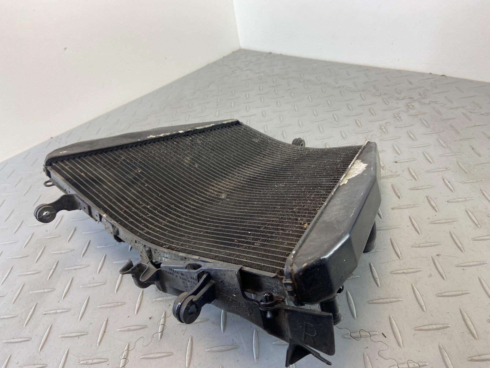 HONDA CBR1000RR SC59 2014 WATER ENGINE COOLER RADIATOR & FANS - Image 6