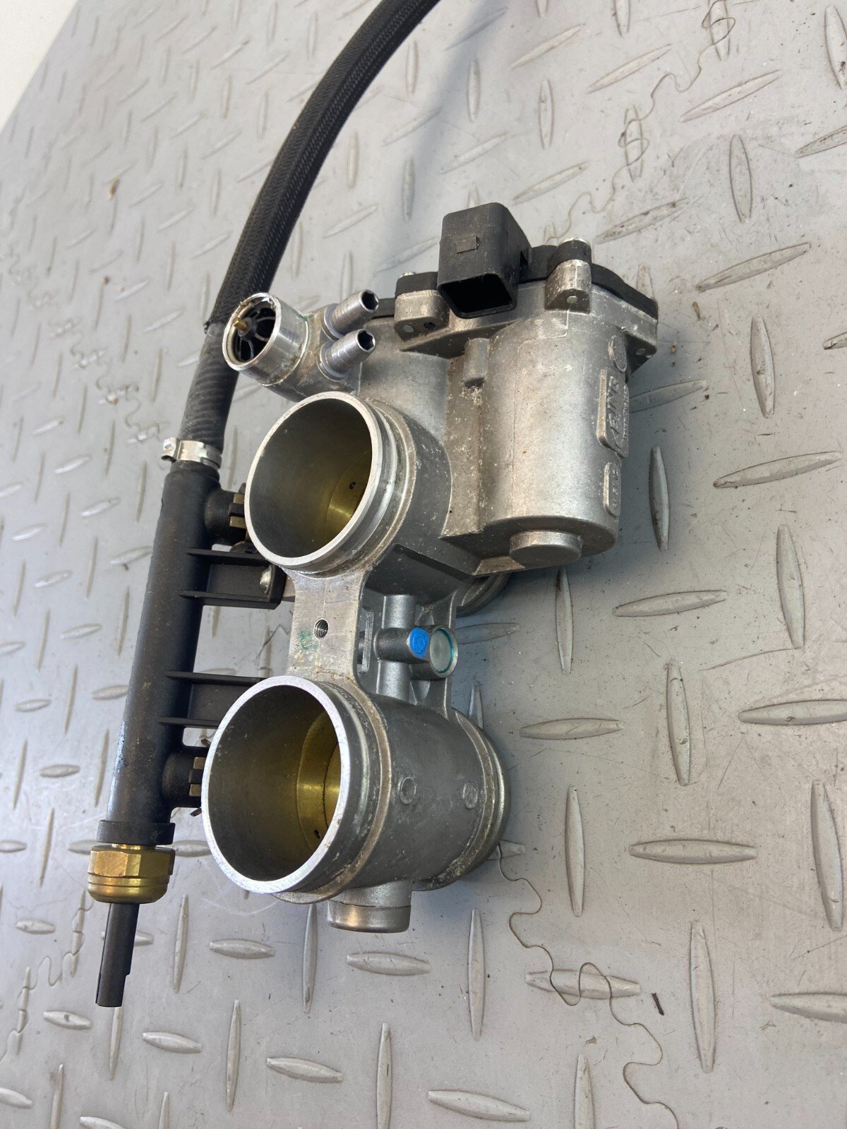 BMW F850GS THROTTLE BODY 8564772 N2 - Image 5