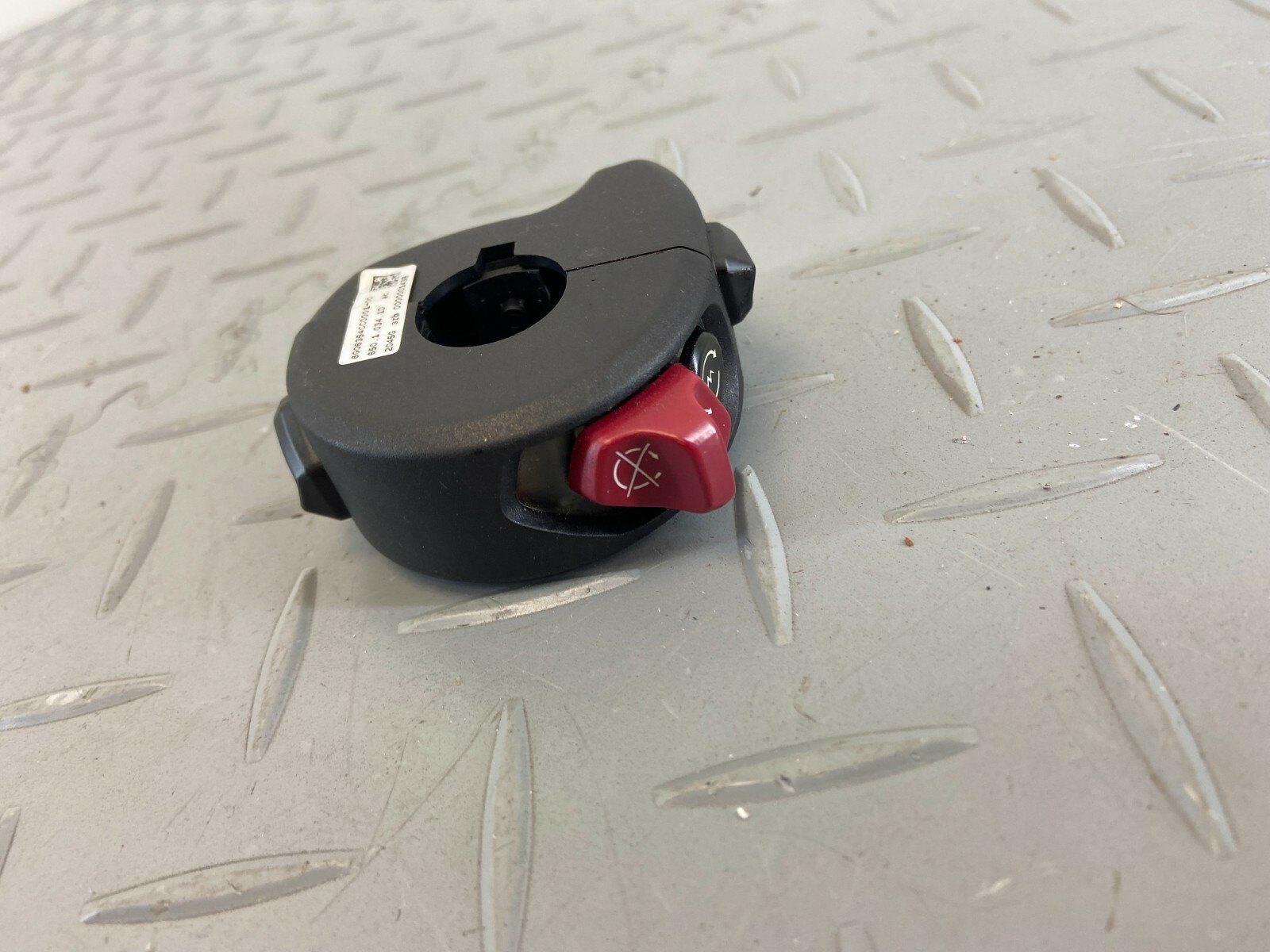 DUCATI MULTISTRADA V4S 1299 2020 RIGHT RH HANDLEBARS SWITCH CONTROL 65010341D - Image 2
