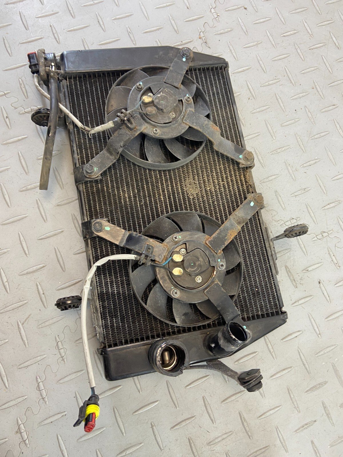 DUCATI MULTISTRADA 950 V2 2017 - 2018 ENGINE WATER COOLING RADIATOR & FANS - Image 2