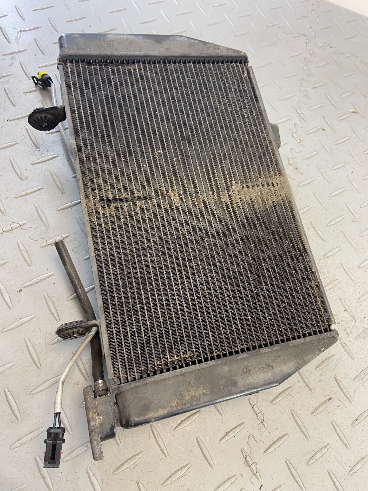 DUCATI MULTISTRADA 950 V2 2017 - 2018 ENGINE WATER COOLING RADIATOR & FANS - Image 6