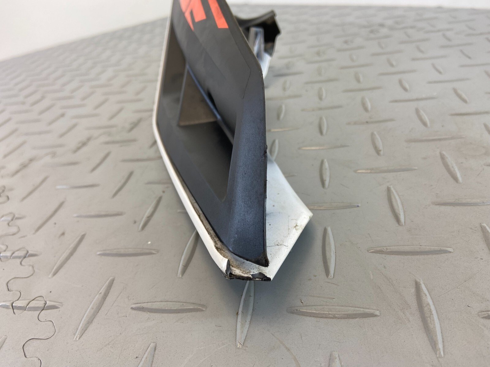 KTM DUKE 390 2019 RIGHT SIDE RH REAR UNDER SEAT FAIRING GRAB RAIL - Image 5