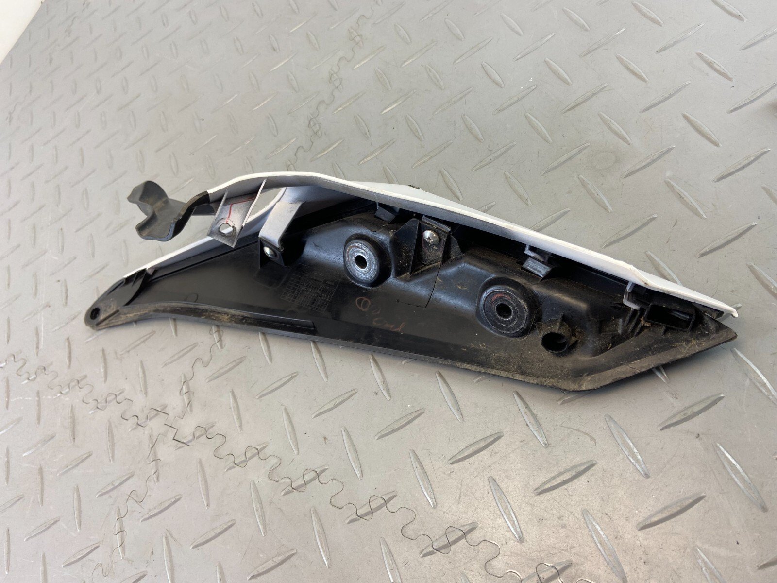 KTM DUKE 390 2019 RIGHT SIDE RH REAR UNDER SEAT FAIRING GRAB RAIL - Image 6