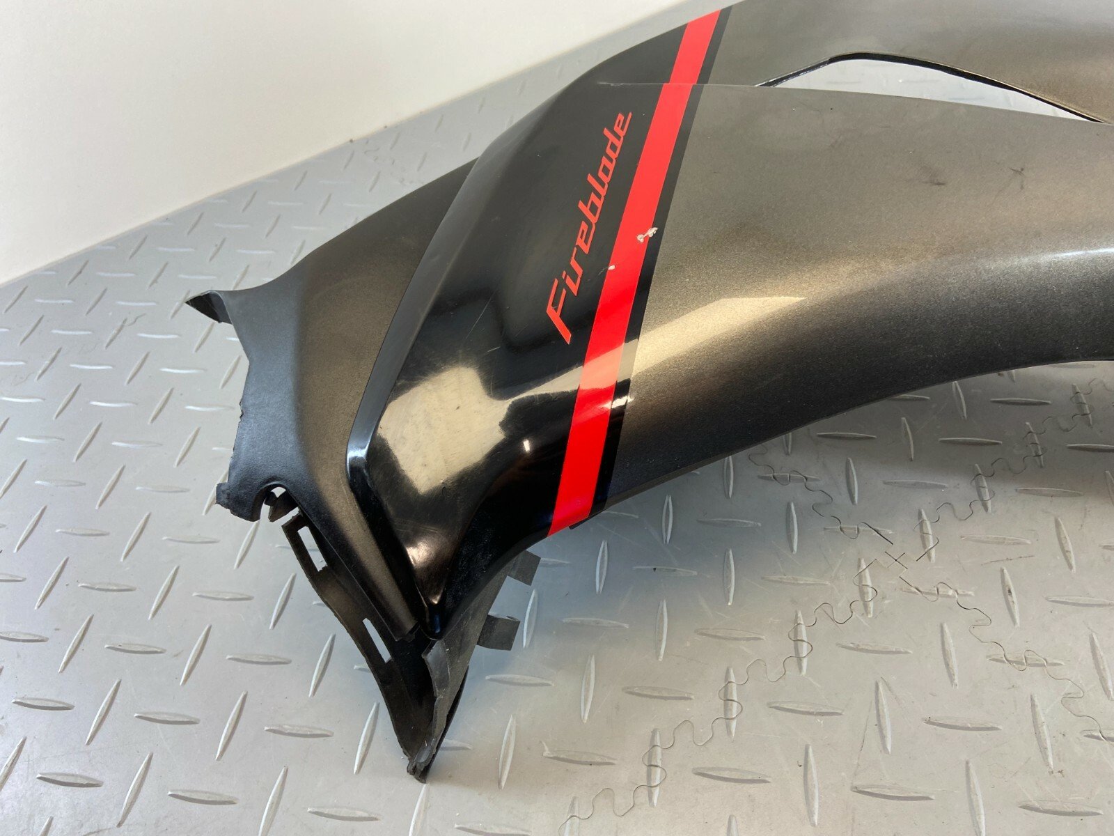 HONDA CBR1000RR 2010 LEFT LH SIDE FAIRING PANEL COVER - Image 4