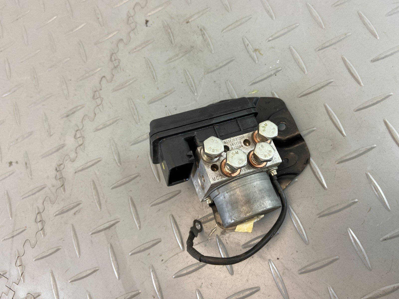 KTM DUKE 390 2019 ABS BRAKE MASTER PUMP 93342031000 - Image 5