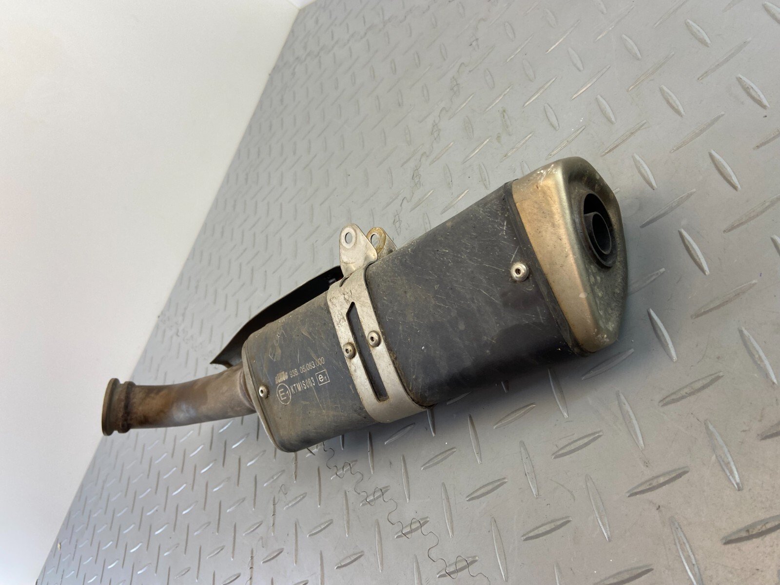 KTM DUKE 390 2019 OEM EXHAUST SILENCER MUFFLER - Image 5