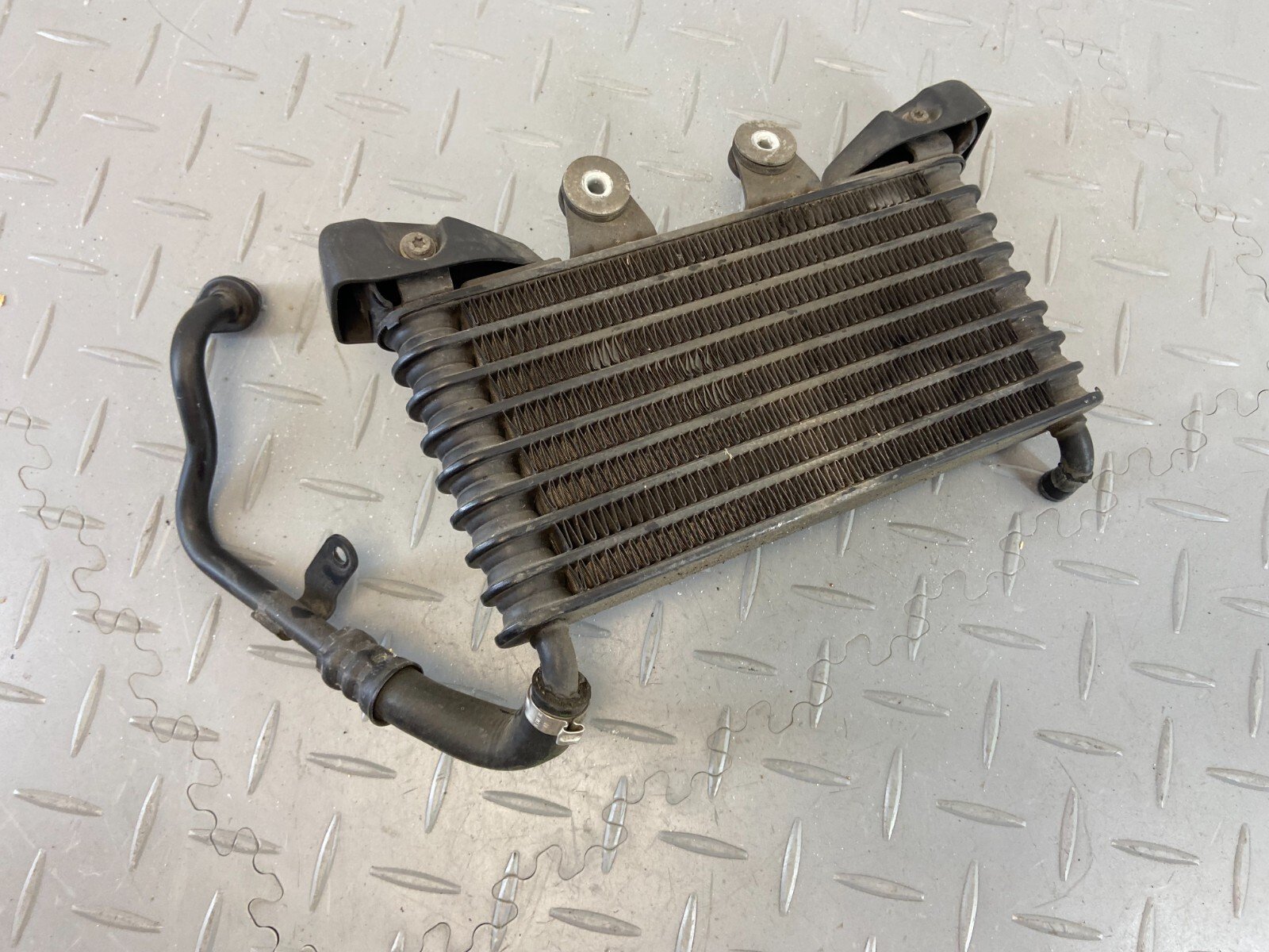 BMW R NINE T SCRAMBLER URBAN PURE OIL COOLER RADIATOR - Image 4
