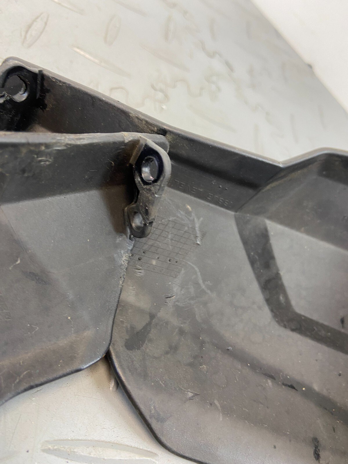 TRIUMPH TIGER XRT 1200 2015 HAND GUARDS HAND COVERS PAIR RIGHT & LEFT (DAMADGED) - Image 13