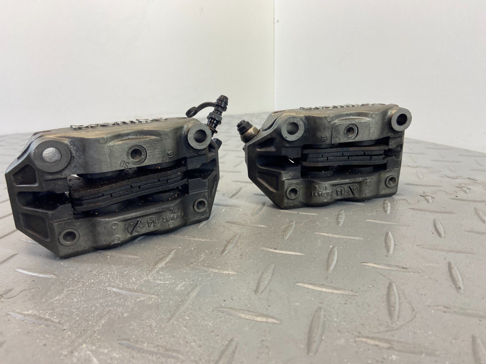DUCATI MONSTER 1200S M1200S 2014 FRONT BRAKE CALIPERS PAIR RIGHT & LEFT - Image 5