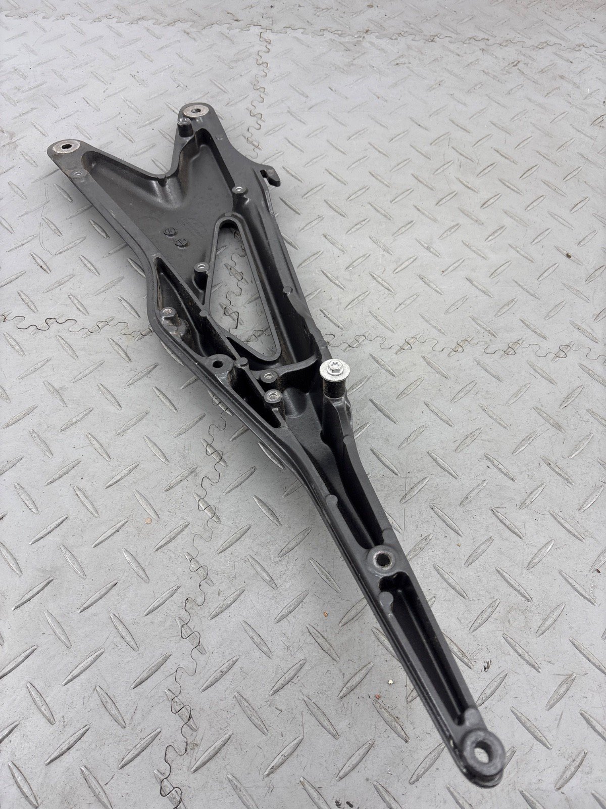KTM DUKE 890 2021 REAR R & L SUBFRAME BRACKETS MOUNTS 64103002006 64103002005 - Image 12
