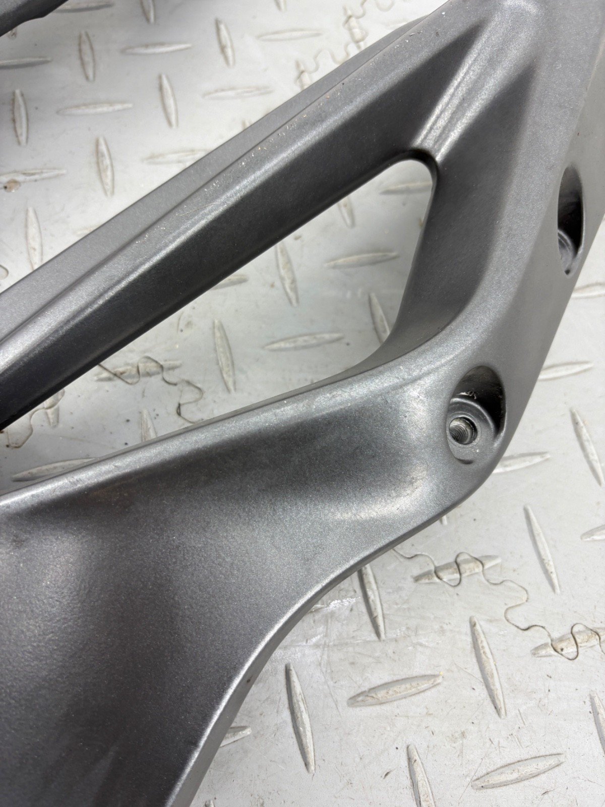 KTM DUKE 890 2021 REAR R & L SUBFRAME BRACKETS MOUNTS 64103002006 64103002005 - Image 19