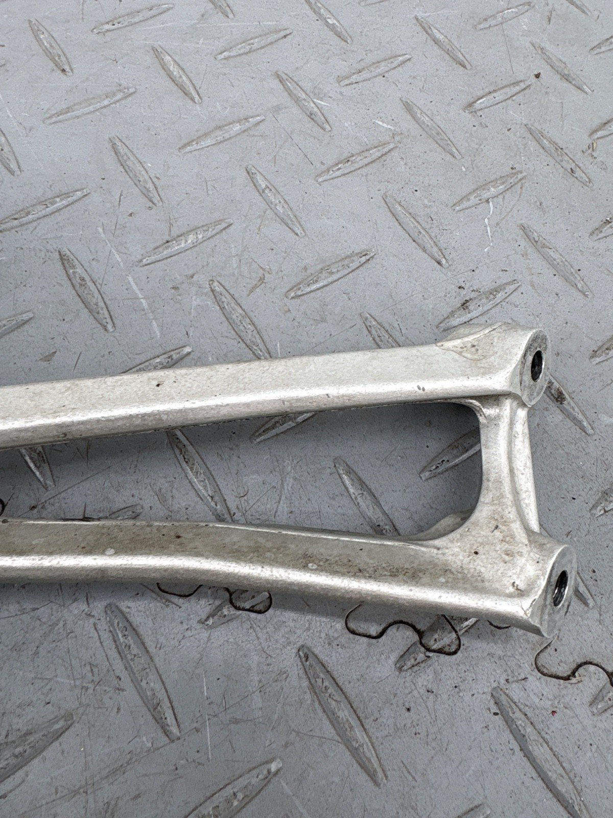 DUCATI MULTISTRADA 1200 S 2016 REAR RIGHT PASSENGER FOOTREST 83039871A - Image 14