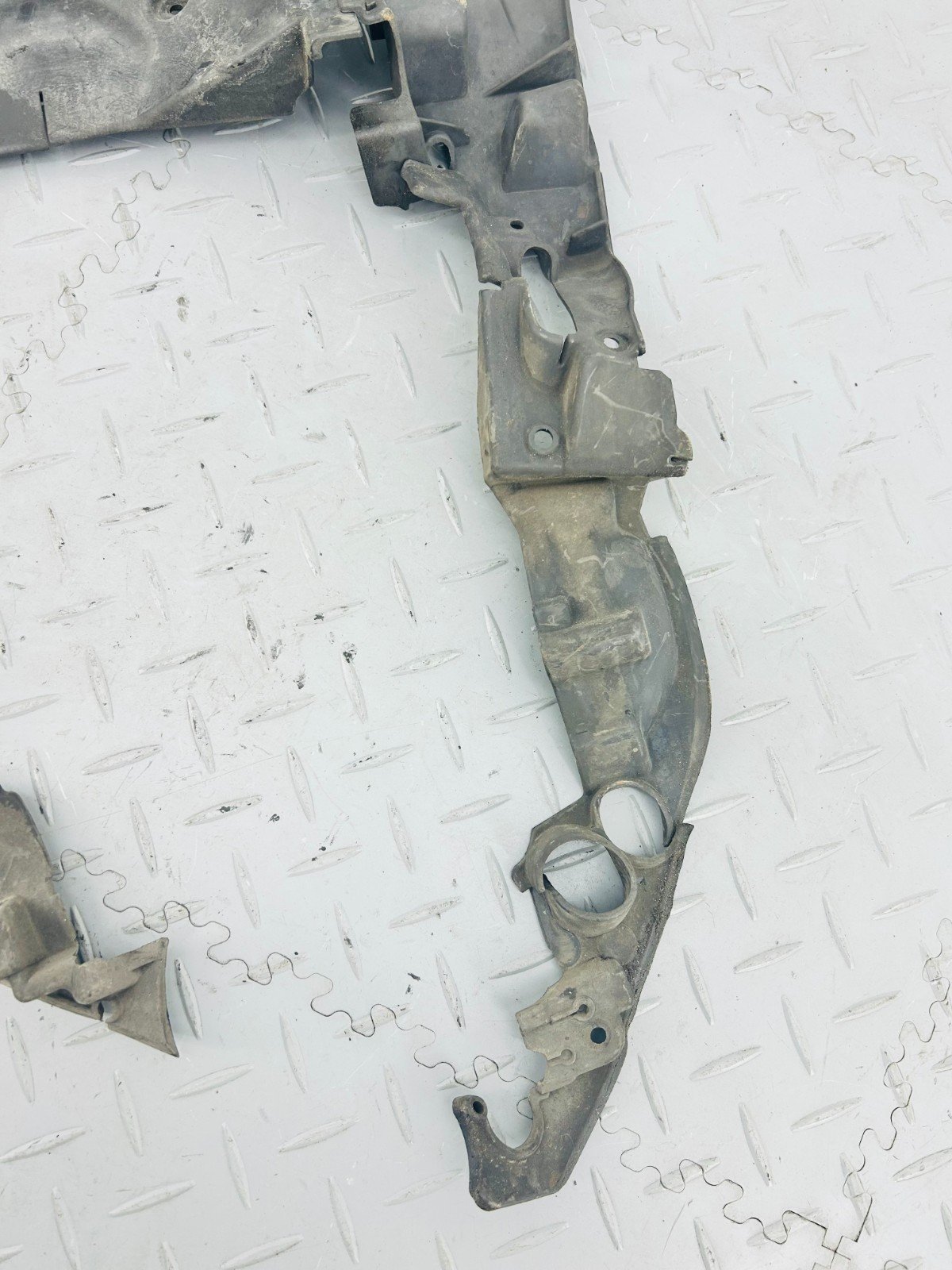 KAWASAKI ZX-14 ZZR 1400 ZZR1400 2017 RADIATOR SIDE SHROUD AIR DUCT HEAT COVER - Image 3