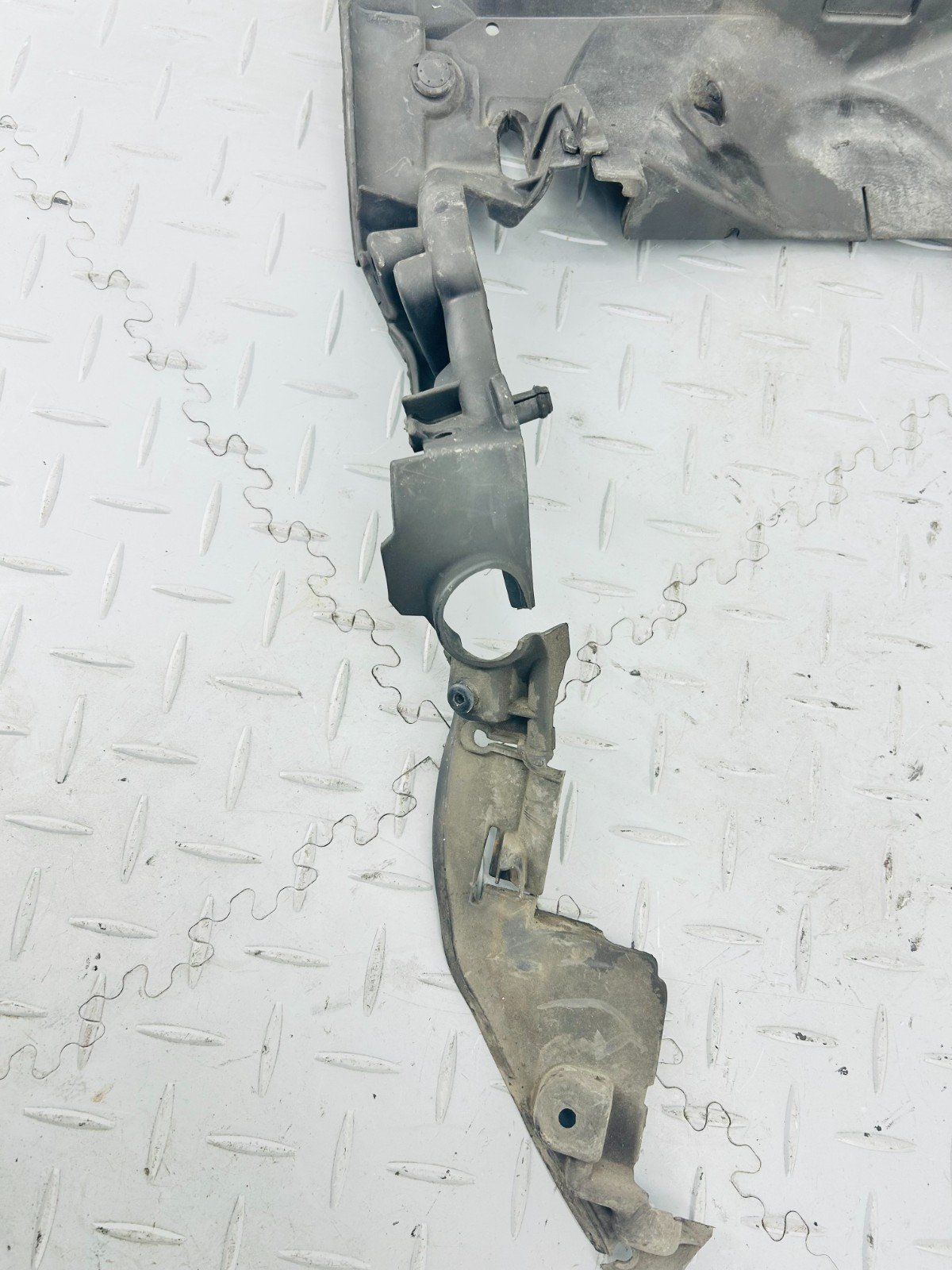KAWASAKI ZX-14 ZZR 1400 ZZR1400 2017 RADIATOR SIDE SHROUD AIR DUCT HEAT COVER - Image 4