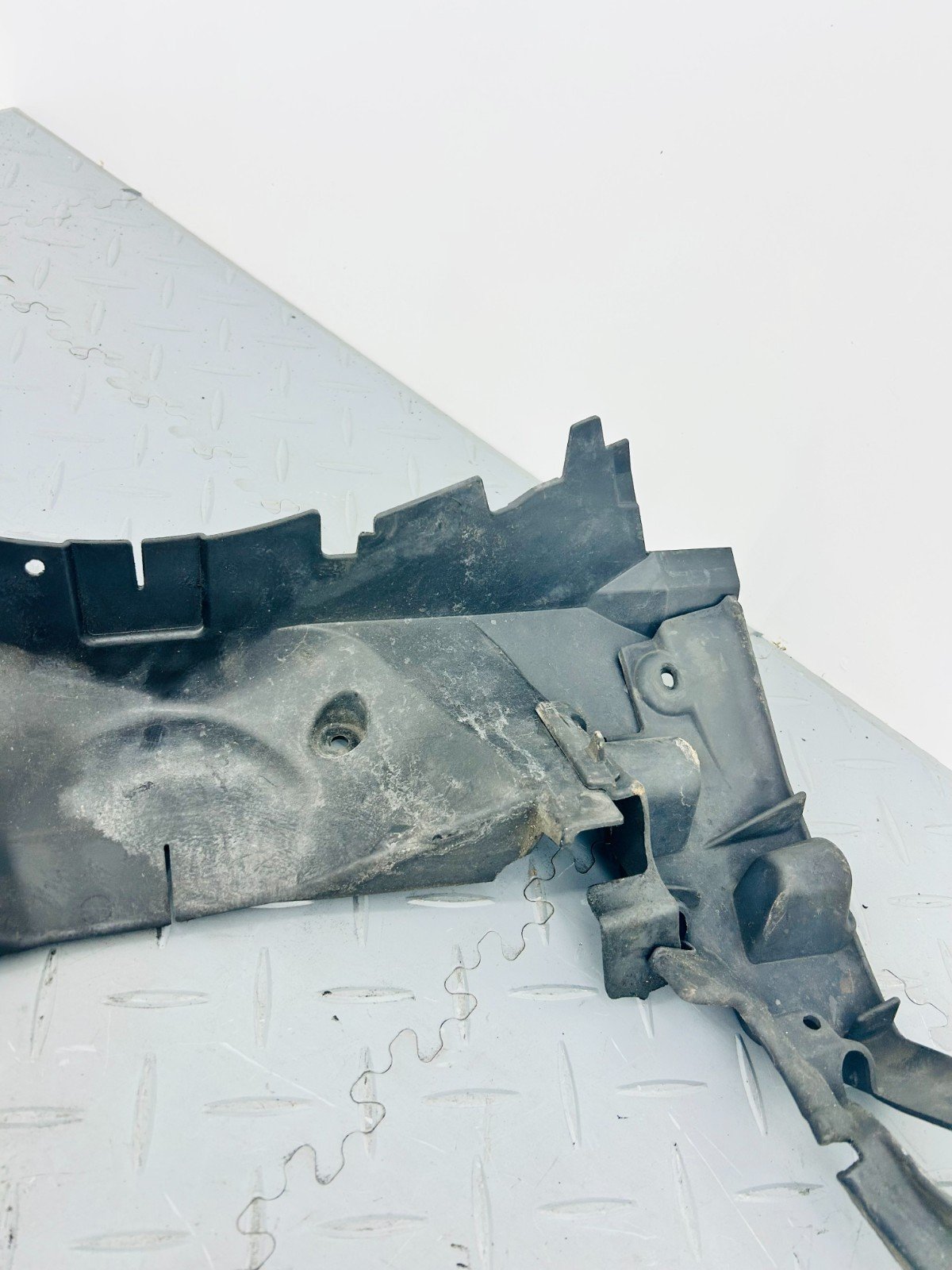 KAWASAKI ZX-14 ZZR 1400 ZZR1400 2017 RADIATOR SIDE SHROUD AIR DUCT HEAT COVER - Image 5