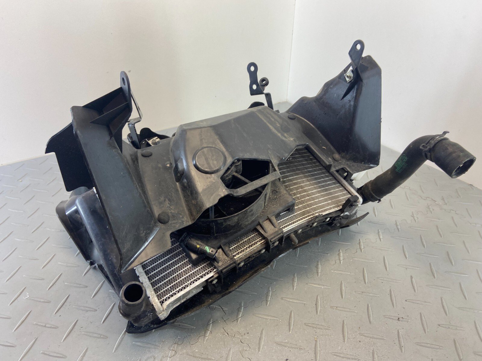 BMW F850GS ADV 2020 COMPLETE WATER COOLING RADIATOR FAN - Image 5