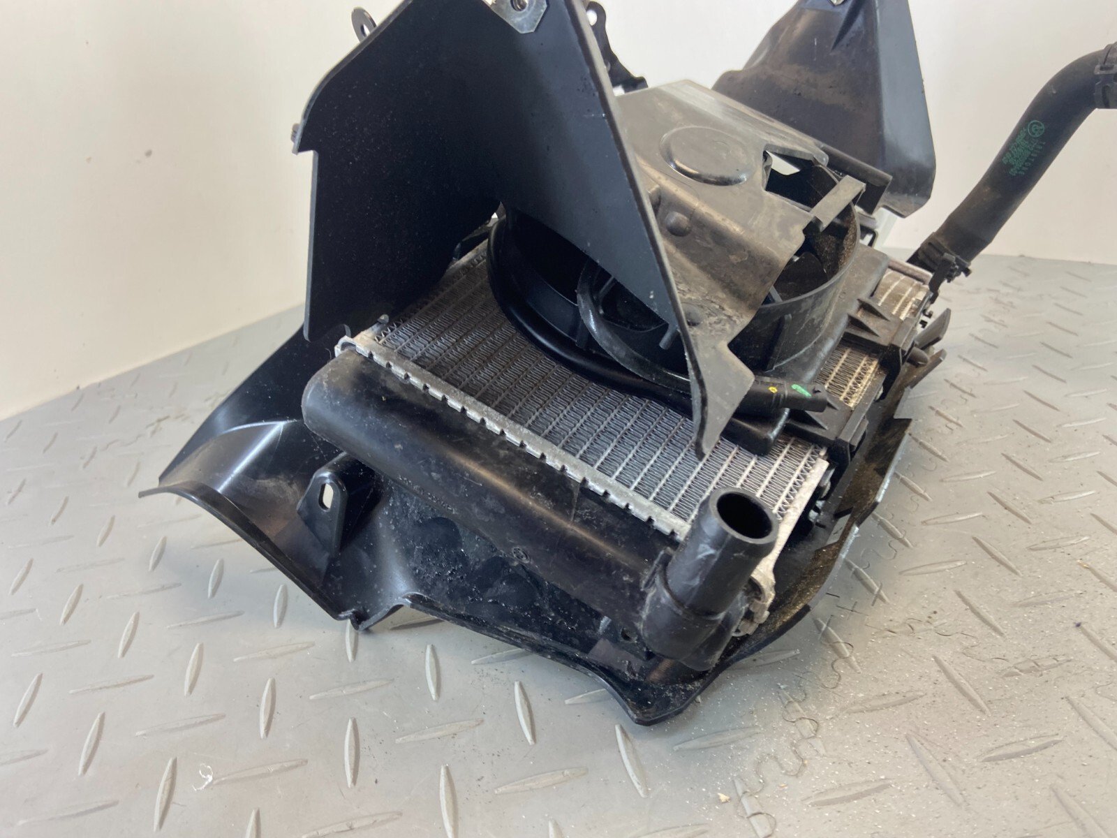 BMW F850GS ADV 2020 COMPLETE WATER COOLING RADIATOR FAN - Image 6