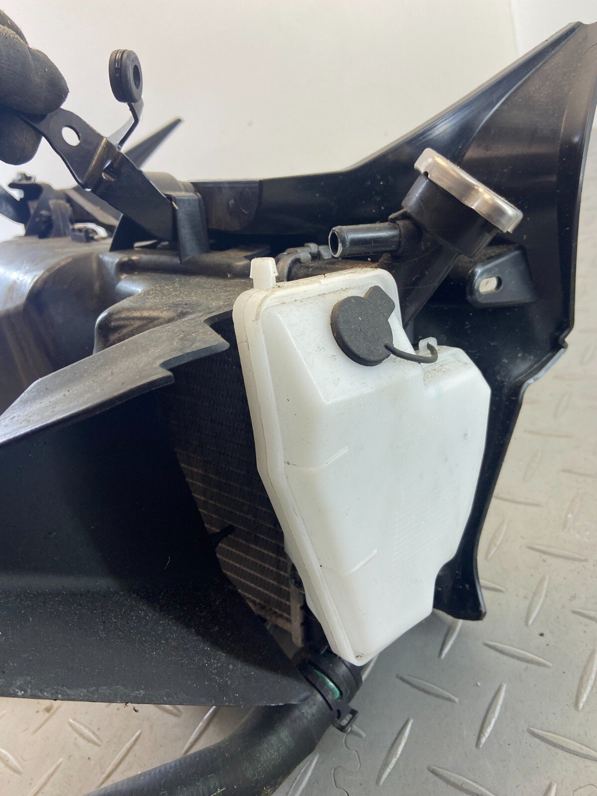 BMW F850GS ADV 2020 COMPLETE WATER COOLING RADIATOR FAN - Image 9